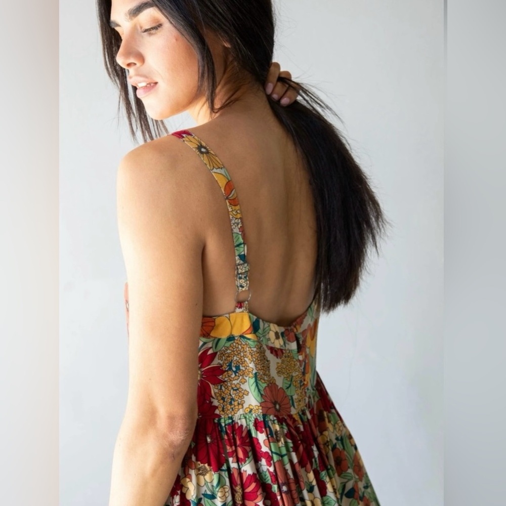 Floral Multicolor Sundress - Picture 2 of 9